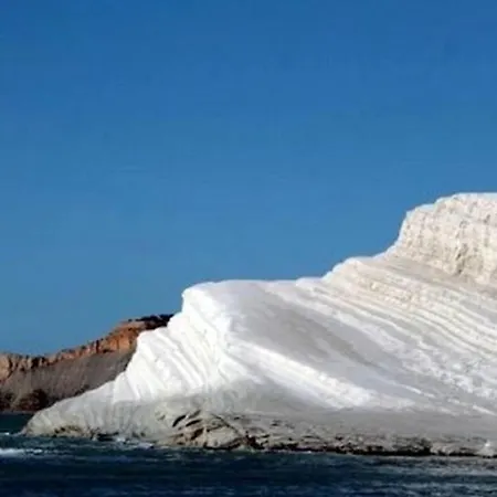 Falikrjda & Bed & Breakfast