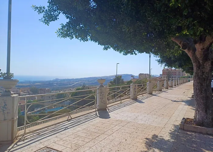 Falikrjda & Bed & Breakfast 3*