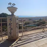 Falikrjda & Отель типа 