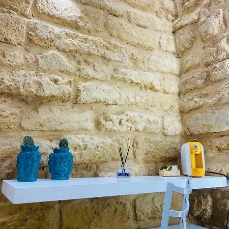 Bed & Breakfast Falikrjda & *