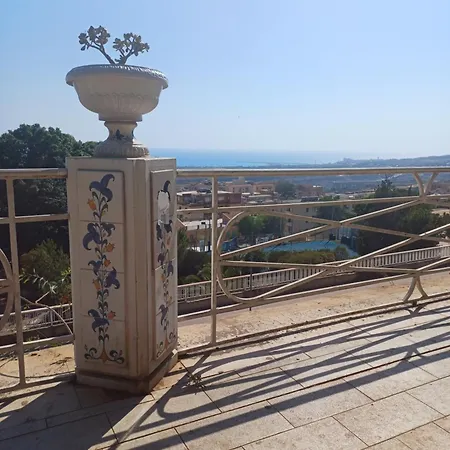 Falikrjda & Bed & Breakfast 3*