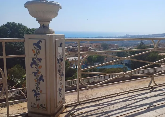 Falikrjda & Bed & Breakfast 3*